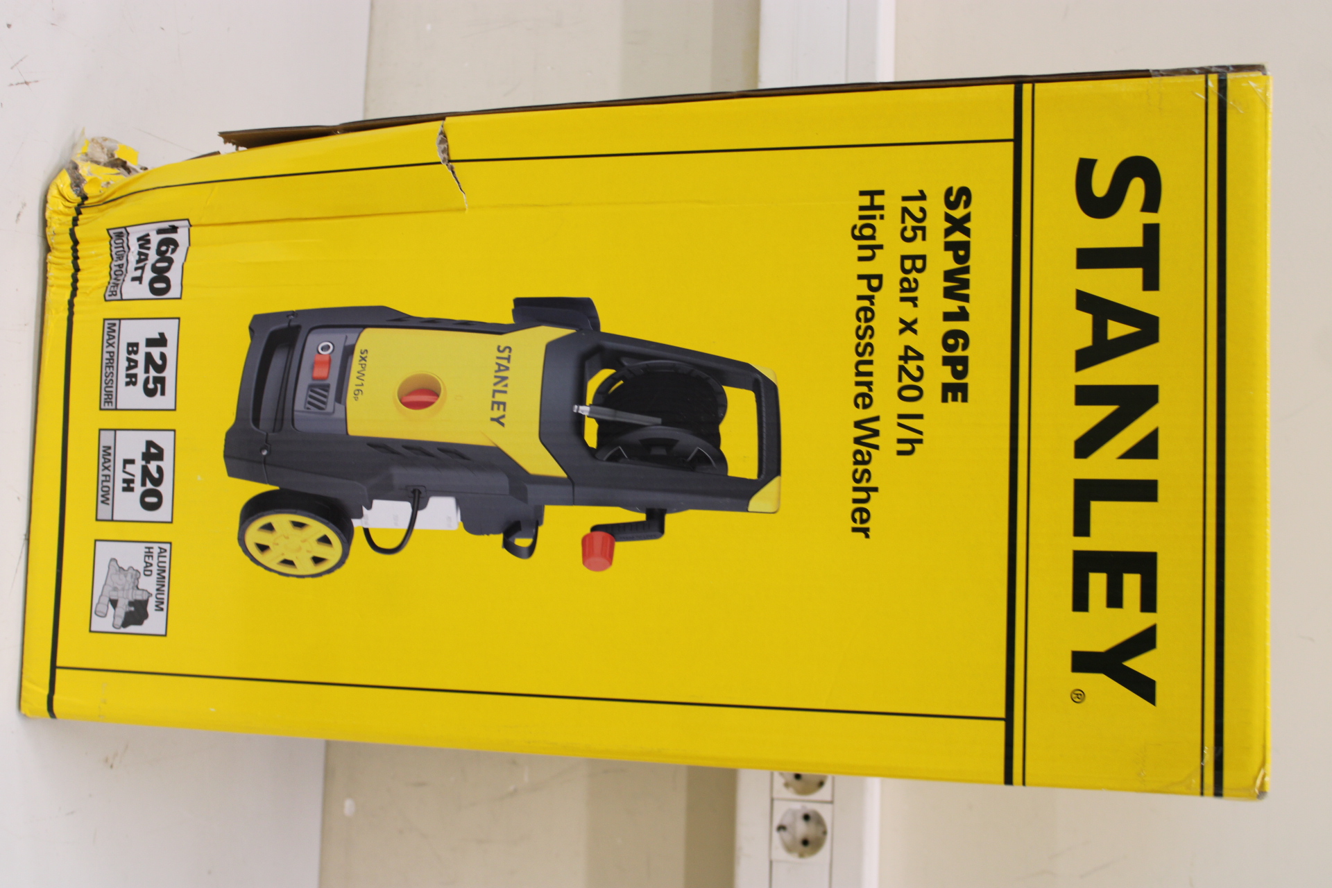 Pilt SALE OUT. Stanley Pressure Washer 1600 W | 125 bar | 420 l/h | DAMAGED PACKAGING