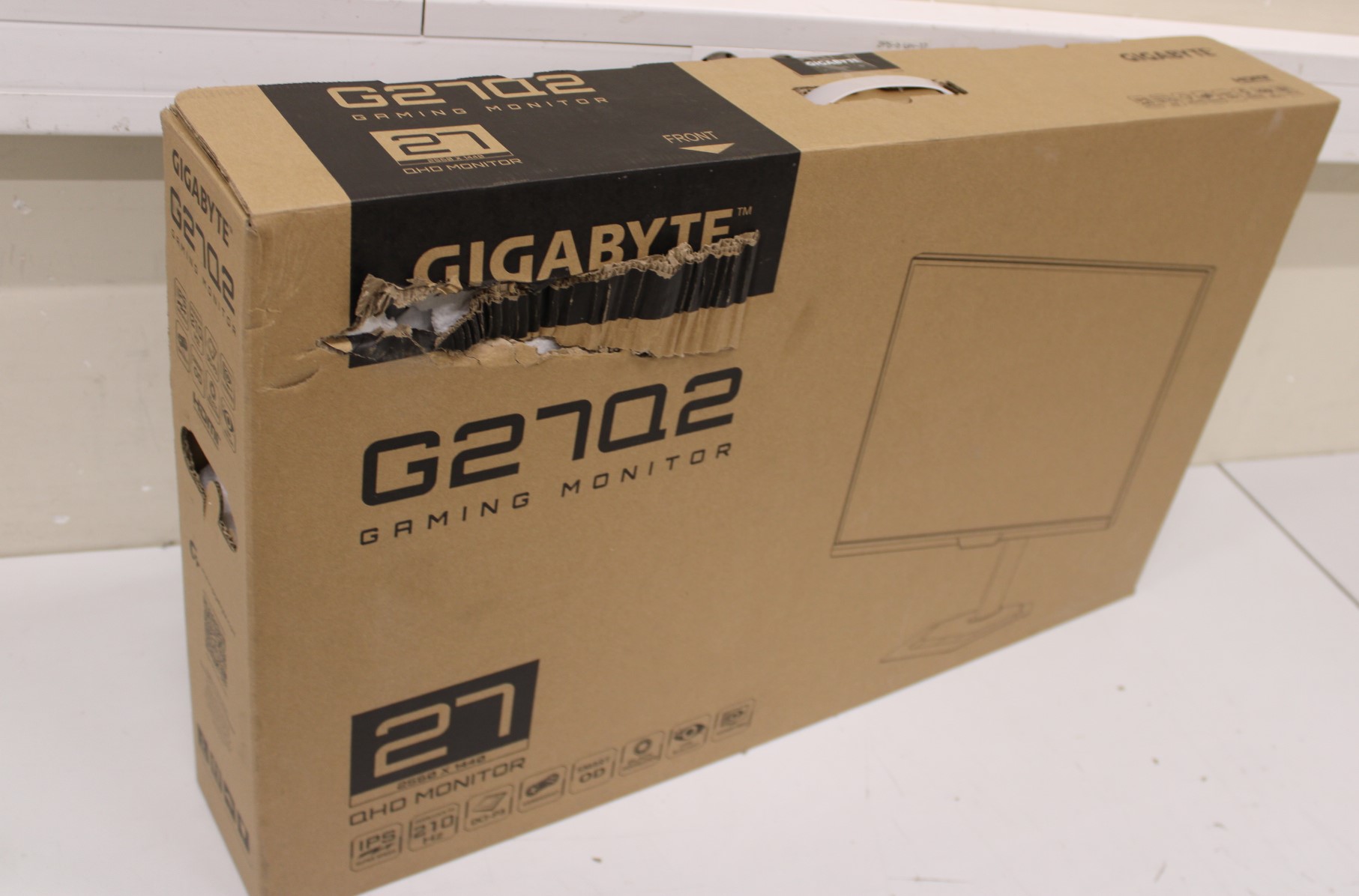 Pilt SALE OUT. SALE OUT. Gigabyte | G27Q2 EK | 27 " | SS IPS | QHD | 16:9 | 200 Hz | 0.5 ms | 2560 x 1440 pixels | 350 cd/m² | HDMI ports quantity 2 | Black | Warranty 35 month(s) | DAMAGED PACKAGING, SCRTACHED ON THE SCREEN