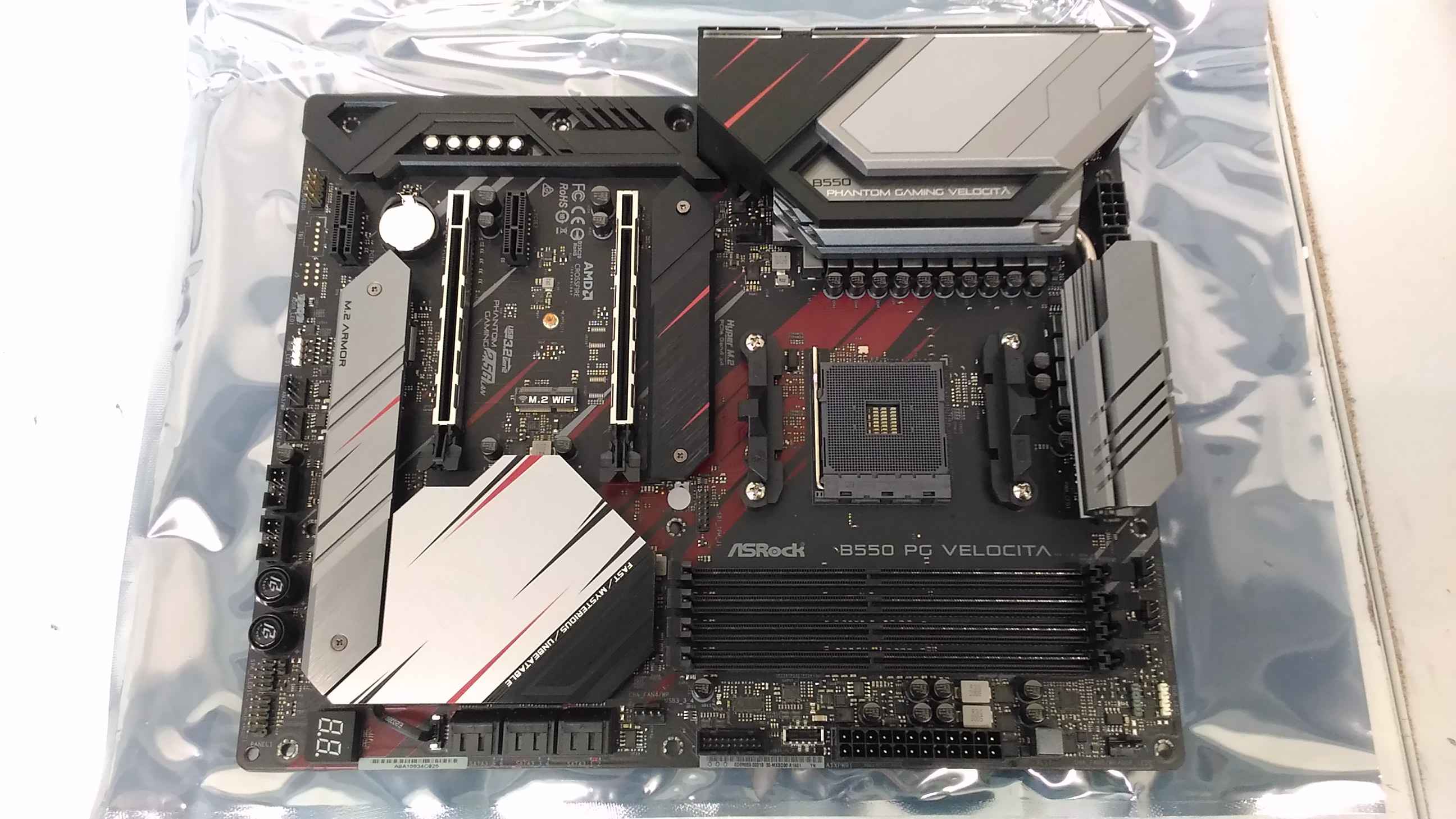 Pilt ALE OUT. ASRock AMD AM4 B550/4DDR4/6SATA3 PG VELOCITA | ASRock B550 PG Velocita | Processor family AMD | Processor socket AM4 | DDR4 DIMM | Memory slots 4 | Supported hard disk drive interfaces SATA3, M.2 | Number of SATA connectors 6 | Chipset AMD B550 | ATX | REFURBISHED, WITHOUT ORIGINAL PACKAGING AND ACCESSORIES | ASRock B550 PG Velocita | Processor family AMD | Processor socket AM4 | DDR4 DIM