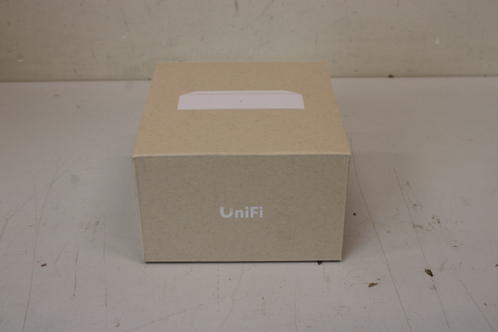 Pilt SALE OUT. Ubiquiti UniFi Next-Generation Gateway Lite, | UniFi Next-Generation Gateway Lite | 10/100/1000 Mbit/s | Ethernet LAN (RJ-45) ports 1 | Mesh Support No | MU-MiMO No | No mobile broadband | 12 month(s) | UNPACKED, USED