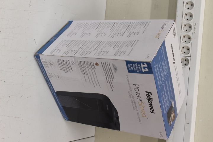 Pilt SALE OUT. Fellowes Powershred LX70 Cross-Cut Shredder | Powershred | LX70 | Black | 18 L | Credit cards shredding | DAMAGED PACKAGING | Paper handling standard/output 11 sheets per pass | Cross-Cut Shredder | Warranty 24 month(s)