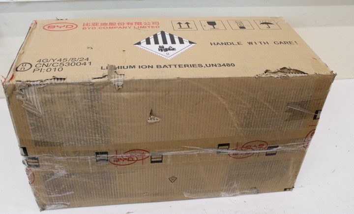 Pilt SALE OUT. | BYD | Battery Module (2.56 kWh) 12911241-00 | DAMAGED PACKAGING, SCRATCHED PAINT, DENT ON BOTTOM