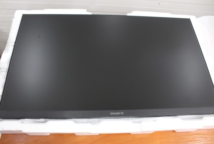 Pilt SALE OUT. Gigabyte | Gaming Monitor | GS32Q EK1 | 31.5 " | QHD | 16:9 | 165 Hz | 1 ms | 2560 x 1440 pixels | 300 cd/m² | HDMI ports quantity 2 | Black | Warranty 3 month(s) | REFURBISHED