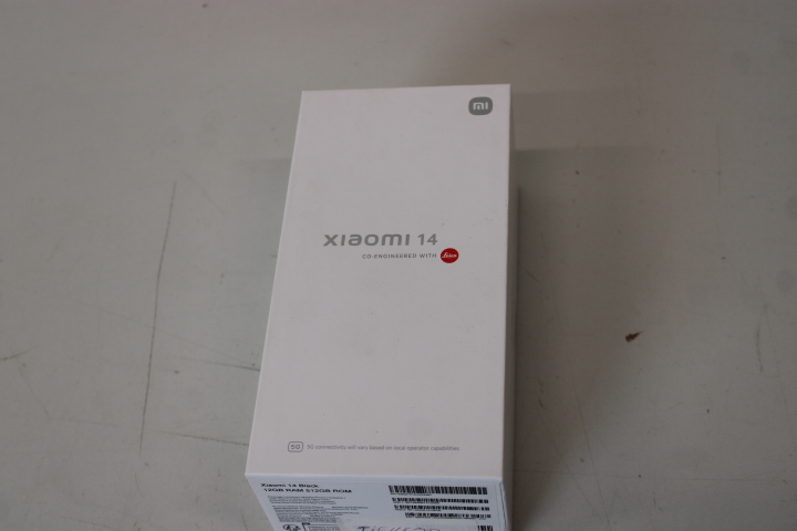Pilt SALE OUT.  | Xiaomi | 14 | Black | 6.36 " | LTPO OLED | 1200 x 2670 pixels | Qualcomm | Internal RAM 12 GB | 512 GB | Dual SIM | 4G | 5G | Main camera resolution 50+50+50 MP | Secondary camera resolution 32 MP | Android | 14 | USED, SCRATCHED SCREEN PROTECTOR