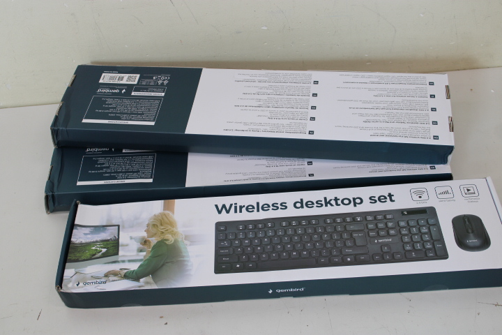 Pilt SALE OUT. Gembird KBS-WCH-03 Wireless desktop set, black, US-layout | Gembird Wireless desktop set | KBS-WCH-03 | Black | Keyboard and Mouse Set | Wireless | Mouse included | US | DAMAGE PACKAGING | Black | US | 380 g | Wireless connection