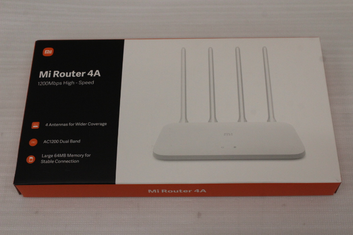 Pilt SALE OUT. Xiaomi Mi Router 4A | Functional Fabric; Metal; Plywood | Iskur | Mi Router 4A | 802.11ac | 300 Mbit/s | Dark Gray | Ethernet LAN (RJ-45) ports 3 | MU-MiMO Yes | Antenna type 4 External Antennas | 6 month(s) | DEMO