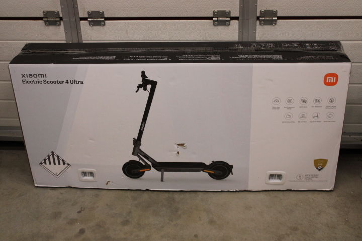 Pilt SALE OUT. Xiaomi Electric Scooter 4 Ultra EU | Xiaomi Electric Scooter 4 Ultra EU | 500 W | 25 km/h | 10 " | 6 month(s) | DEMO