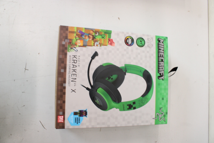 Pilt SALE OUT. Razer Kraken V4 X  Gaming Headset, Minecraft Edition, Wired | Razer Gaming Headset | Kraken V4 X | Wired | Over-Ear | Microphone | UNPACKED, DAMAGED PACKAGING | Minecraft Edition