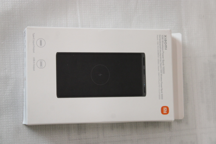 Pilt SALE OUT. Xiaomi 10W Wireless Power Bank 10000 | Xiaomi 10W Wireless Power Bank 10000mAh | 10000 mAh | 5 V/3 A | Black | USED, MISSING USB CABLE