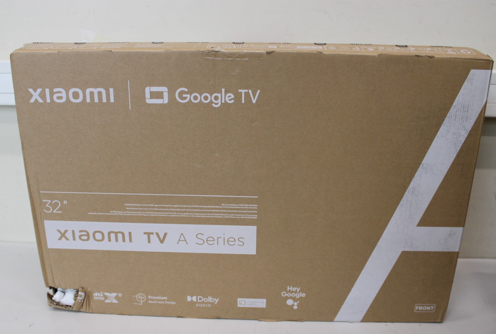 Pilt Xiaomi | TV | A 2025 | 32 | Smart TV | Google TV | HD | Black | DAMAGED PACKAGING