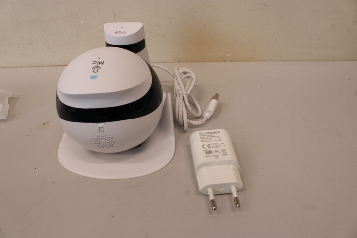 Pilt SALE OUT. Enabot EBO SE Family Robot IP Camera, White | Enabot EBO SE | Robot IP Camera | 3 month(s) | Compact | N/A MP | N/A | 16GB external memory, support 256GB at maximum | REFURBISHED