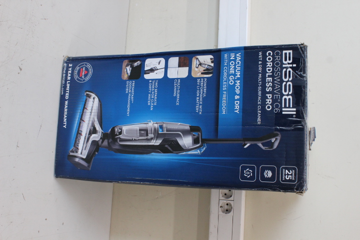 Pilt SALE OUT.  | Bissell | Vacuum Cleaner | CrossWave C6 Cordless Pro | Cordless operating | Handstick | Washing function | 255 W | 36 V | Operating time (max) 25 min | Black/Titanium/Blue | Warranty 24 month(s) | DAMAGED PACKAGING, MISSING INNER PACKAGING, LIQUID BOTTLE, USED, DIRTY, SCRATCHED