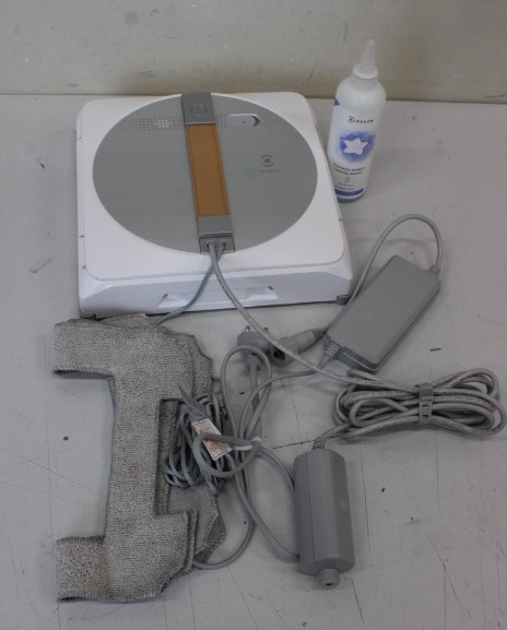 Pilt SALE OUT. SALE OUT. Ecovacs | Windows Cleaner Robot | WINBOT W1 PRO | Corded | 2800 Pa | White | USED, DIRTY, SCRATCHED, HALF BOTTLE OF LIQUID