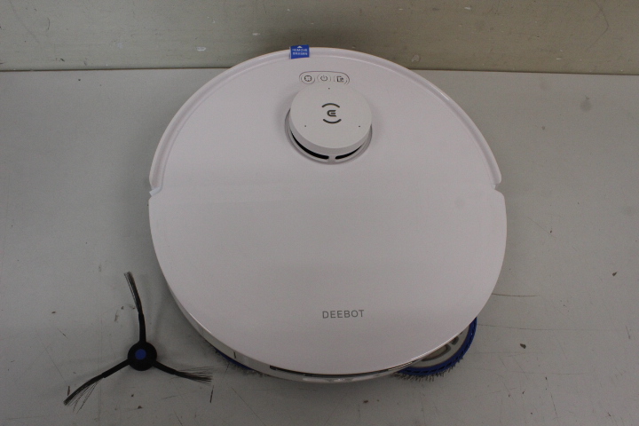 Pilt SALE OUT. Ecovacs DEEBOT T30S Vacuum cleaner, Robot, Wet&Dry, Operating time 220 min, Dust bin 0,3 L, 5200mAh, White + Auto-empty station | SALE OUT. SALE OUT. Ecovacs | Robotic Vacuum Cleaner | DEEBOT T30S | Wet&Dry | Operating time (max) 220 min | Lithium-Ion | 5200 mAh | Dust capacity 0.3 L | 11000 Pa | White | USED, DIRTY, SCRATCHED