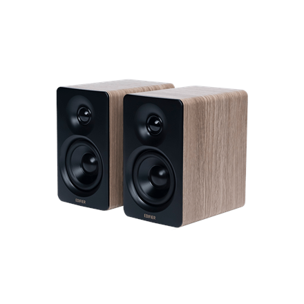 Pilt Edifier Compact Desktop 2.0 Speakers | M60 | 66 W | Bluetooth | Classic Oak | Wireless connection